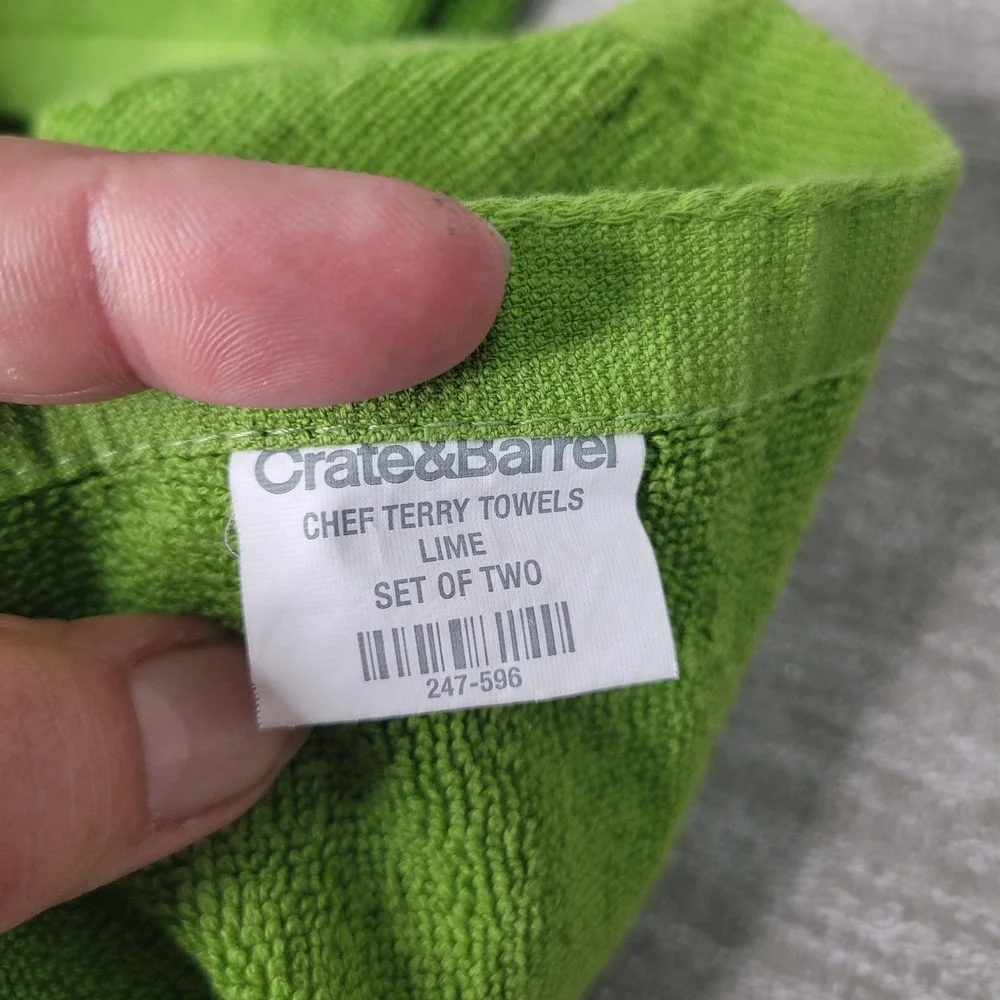Crate & Barrel 8pc Kitchen Set Lime Green Oven Mitts Pot Holders Dish Towels